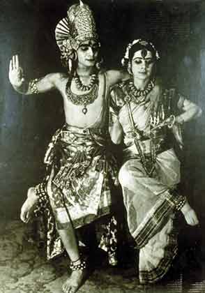 Uday as Shiva and Simkie as Parvati in Paris in 1933